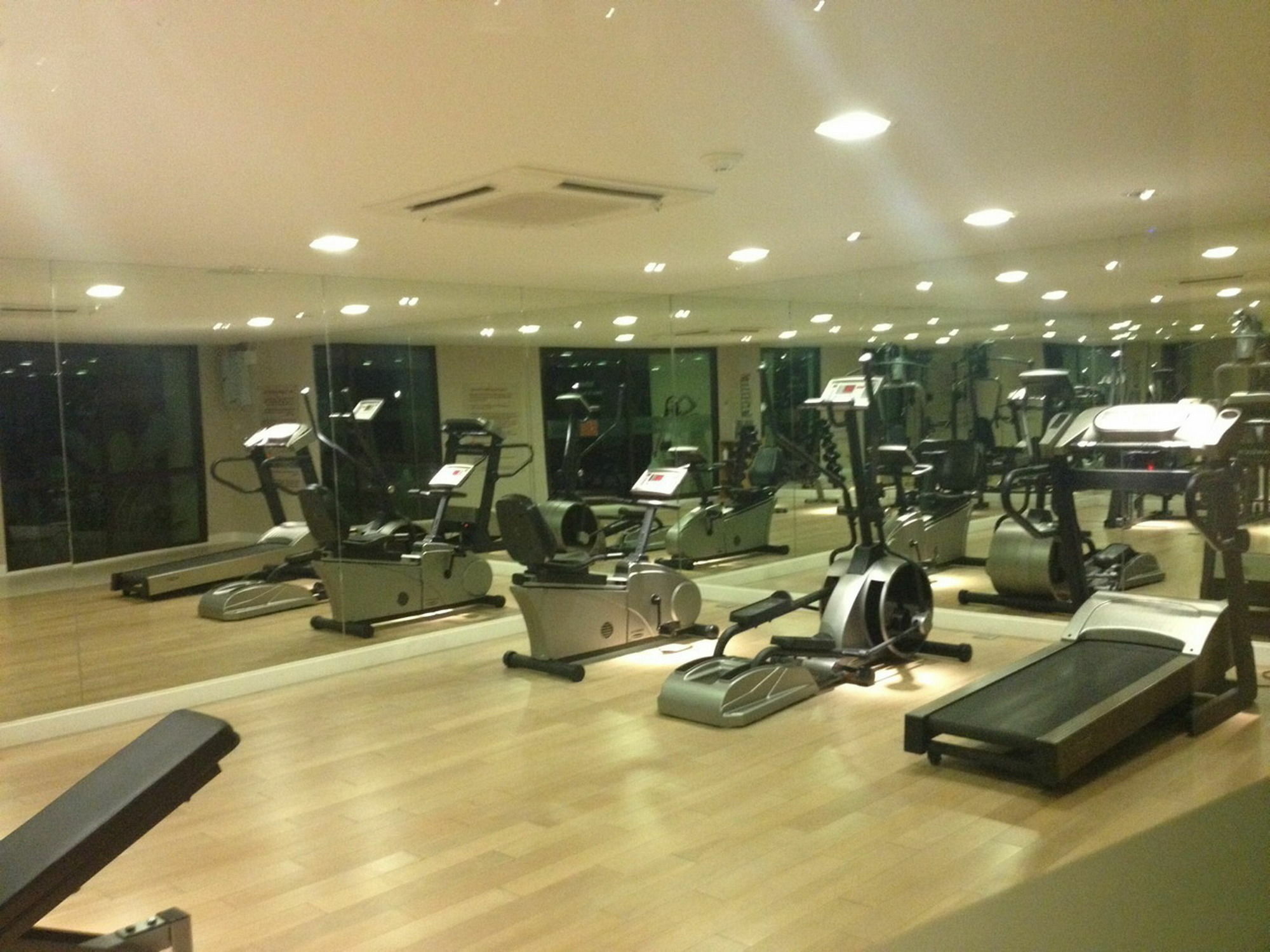Ipremium Sukhumvit 81 Hotel Bangkok Luaran gambar